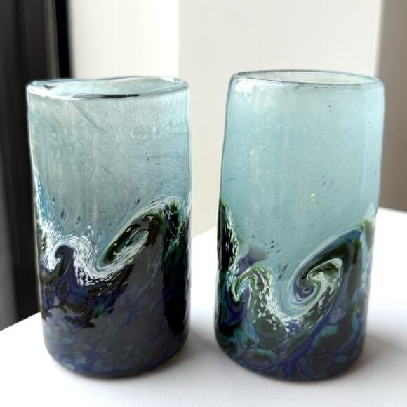 Mad Art Studios Glass Rolling Ocean Waves Shot Glasses or Mini Bud Vase 3 3/4" - Picture 2 of 10